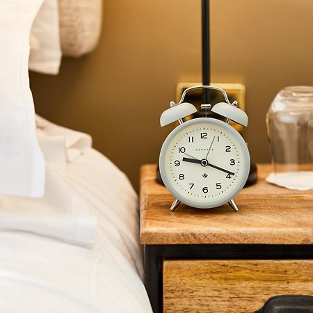The Fleece At Cirencester Exterior photo Alarm clock