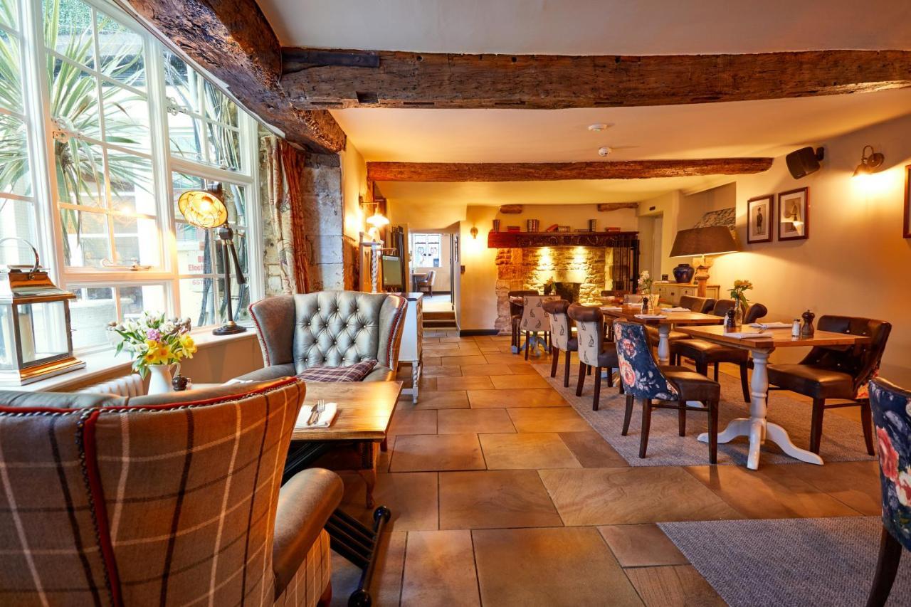 The Fleece At Cirencester Exterior photo The interior of the restaurant